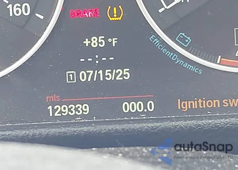 2013 BMW 328 z USA, uszkodzony, nr VIN WBA3A5G50DNP26522